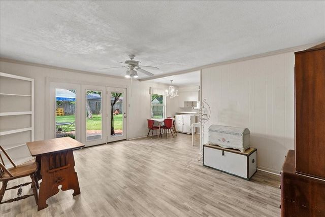 11518 Mullins Drive, Houston, TX 77035
