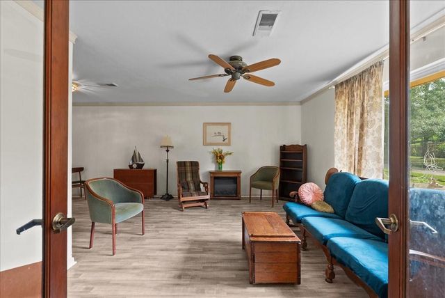 11518 Mullins Drive, Houston, TX 77035