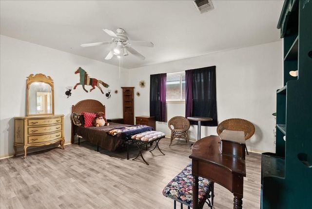 11518 Mullins Drive, Houston, TX 77035