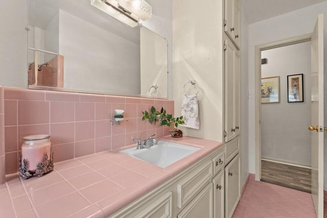 11518 Mullins Drive, Houston, TX 77035