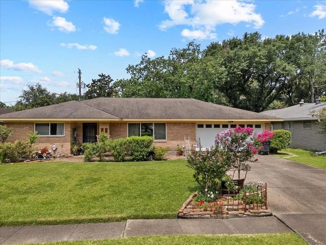 11518 Mullins Drive, Houston, TX 77035