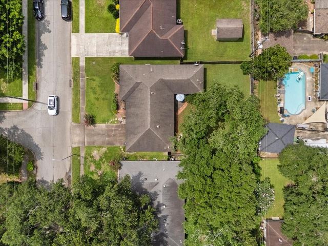 11518 Mullins Drive, Houston, TX 77035