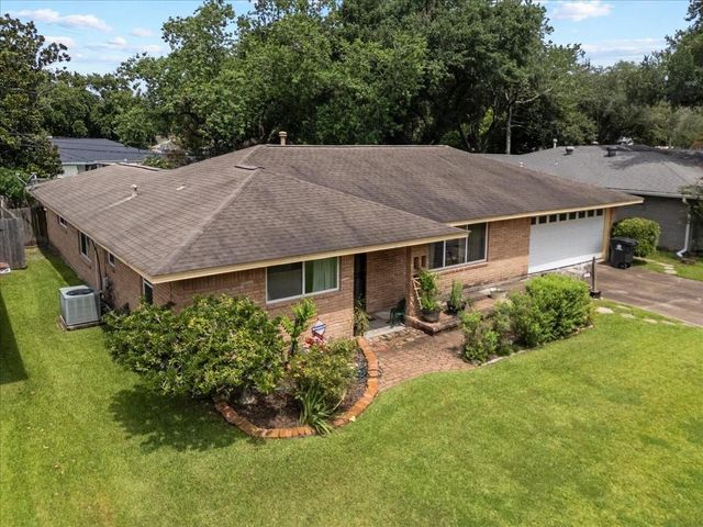 11518 Mullins Drive, Houston, TX 77035