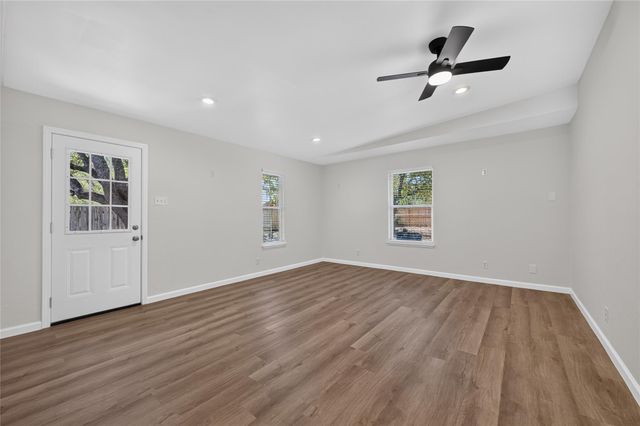 503 Lakeway DR, Georgetown, TX 78628