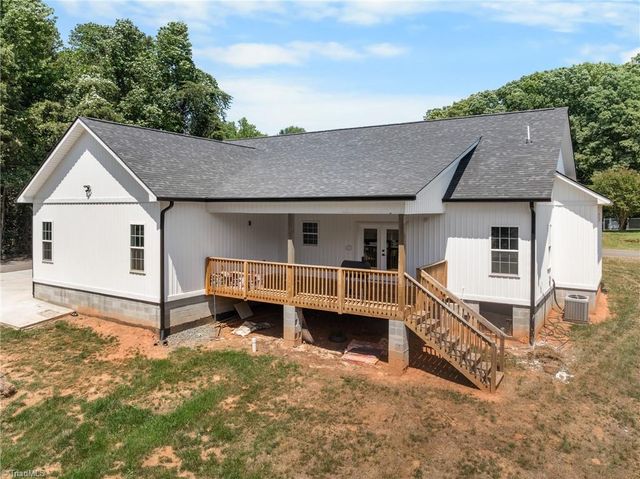 465 Bremen Garden Drive, Lexington, NC 27295