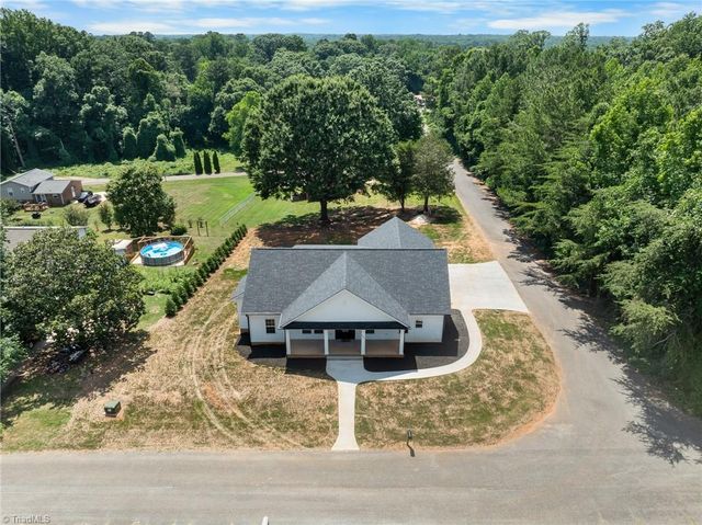 465 Bremen Garden Drive, Lexington, NC 27295