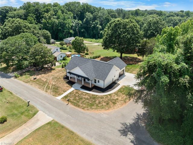465 Bremen Garden Drive, Lexington, NC 27295