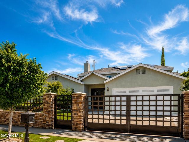 11138 Collett Avenue, Granada Hills, CA 91344