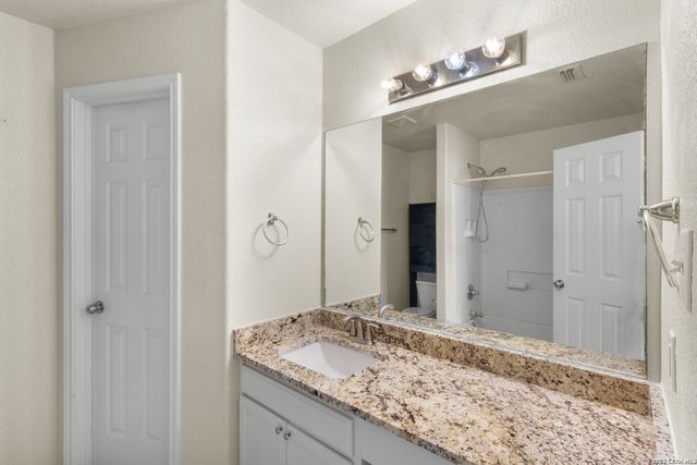 2269 Hidden Meadow, New Braunfels, TX 78130