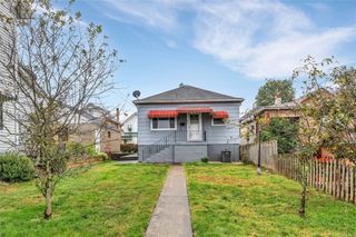 323 Sycamore Street, Vandergrift, PA 15690