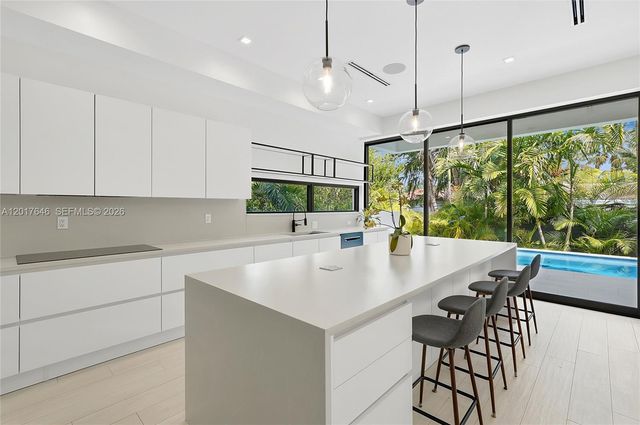 1311 Bay Dr, Miami Beach, FL 33141