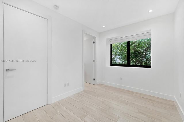 1311 Bay Dr, Miami Beach, FL 33141