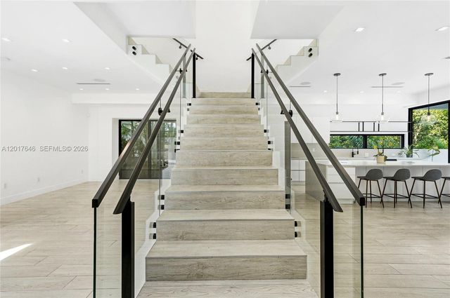 1311 Bay Dr, Miami Beach, FL 33141