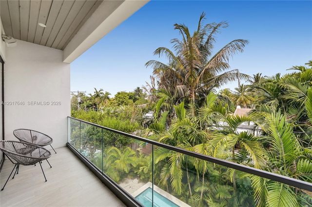 1311 Bay Dr, Miami Beach, FL 33141