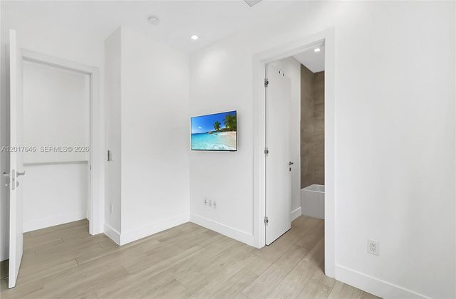 1311 Bay Dr, Miami Beach, FL 33141