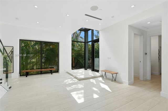 1311 Bay Dr, Miami Beach, FL 33141