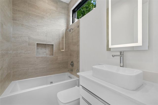 1311 Bay Dr, Miami Beach, FL 33141
