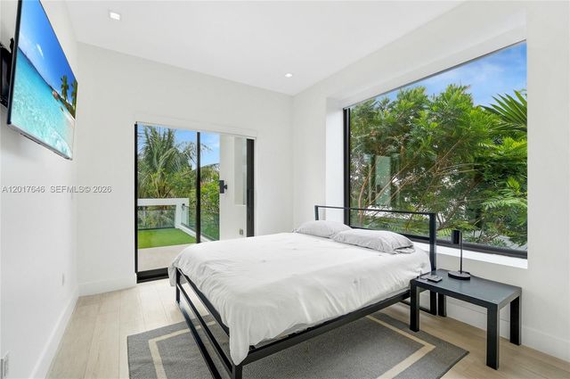 1311 Bay Dr, Miami Beach, FL 33141
