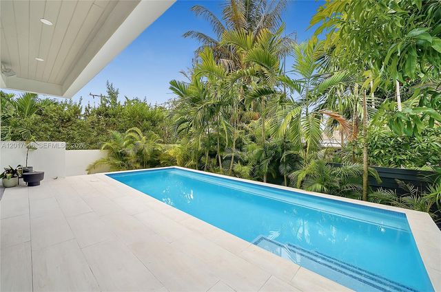 1311 Bay Dr, Miami Beach, FL 33141