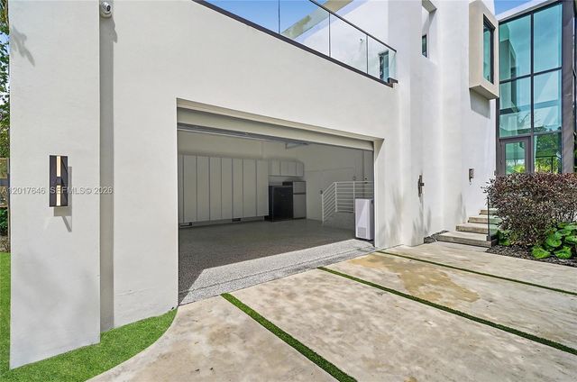 1311 Bay Dr, Miami Beach, FL 33141