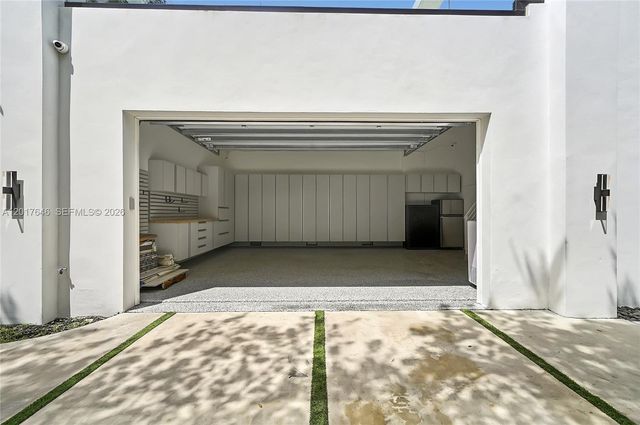 1311 Bay Dr, Miami Beach, FL 33141