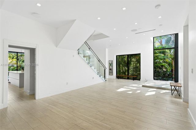1311 Bay Dr, Miami Beach, FL 33141