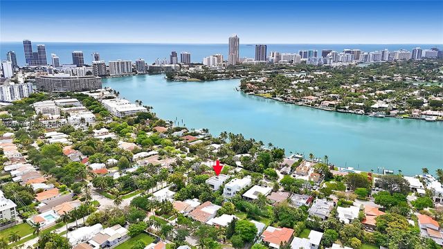 1311 Bay Dr, Miami Beach, FL 33141