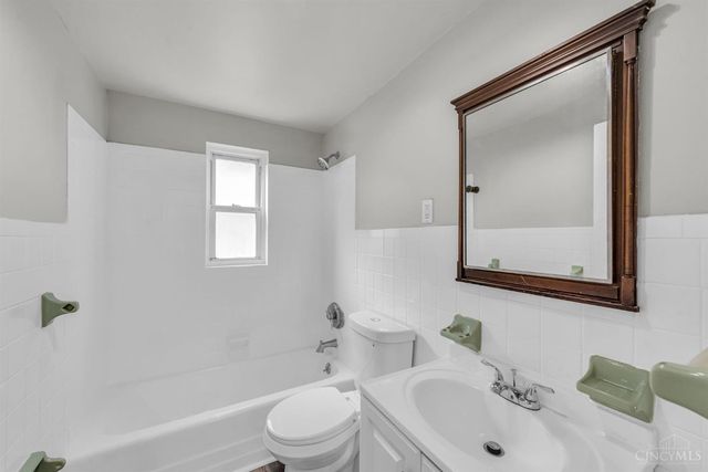 2455 Nova Avenue, Cincinnati, OH 45238