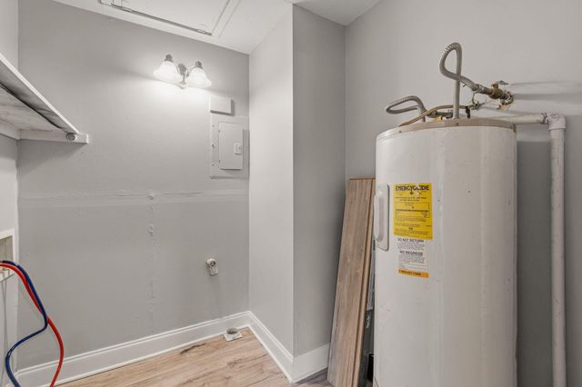 44 Sharmont Dr, Hattiesburg, MS 39402