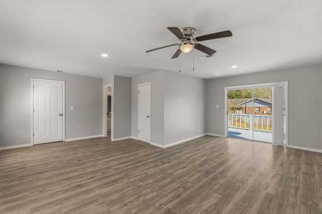 44 Sharmont Dr, Hattiesburg, MS 39402