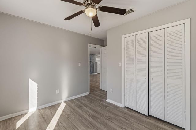 44 Sharmont Dr, Hattiesburg, MS 39402