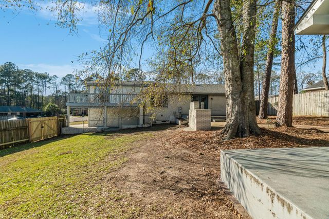 44 Sharmont Dr, Hattiesburg, MS 39402