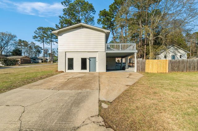 44 Sharmont Dr, Hattiesburg, MS 39402