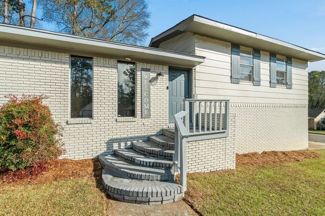 44 Sharmont Dr, Hattiesburg, MS 39402