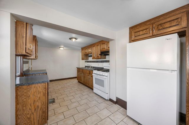 909 Saint Anthony Avenue, Saint Paul, MN 55104