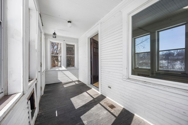 909 Saint Anthony Avenue, Saint Paul, MN 55104