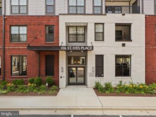 106 SAINT IVES PL #104, Oxon Hill, MD 20745