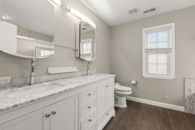 754 Rockhurst Road, Bolingbrook, IL 60440