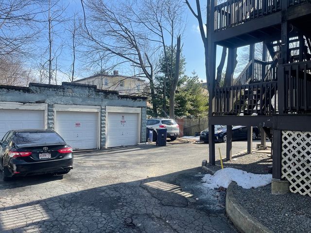 700 Metropolitan Ave 3R, Boston, MA 02136