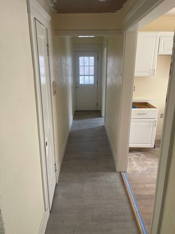 700 Metropolitan Ave 3R, Boston, MA 02136