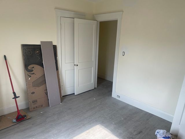 700 Metropolitan Ave 3R, Boston, MA 02136