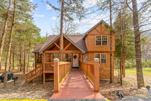 28 Stepping Stone Way, Branson West, MO 65737