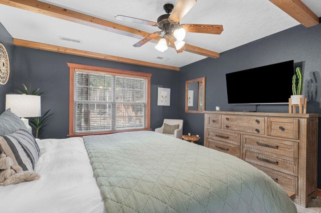 28 Stepping Stone Way, Branson West, MO 65737