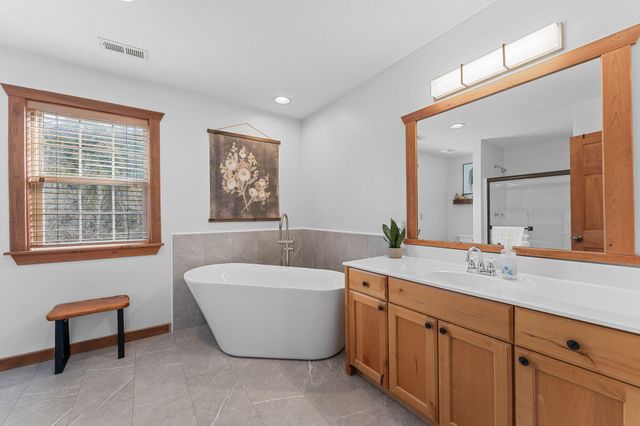 28 Stepping Stone Way, Branson West, MO 65737