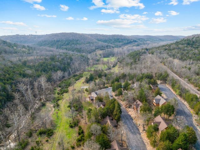 28 Stepping Stone Way, Branson West, MO 65737