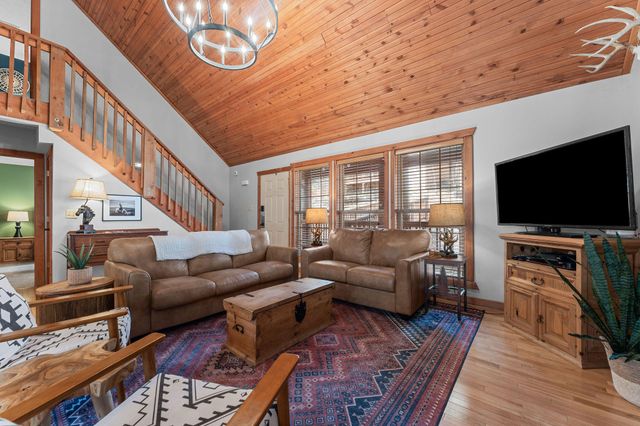 28 Stepping Stone Way, Branson West, MO 65737