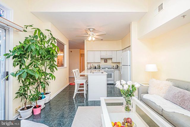 44186 SHADY GLEN TER, Ashburn, VA 20147