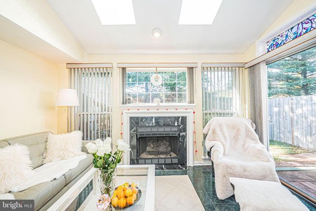 44186 SHADY GLEN TER, Ashburn, VA 20147