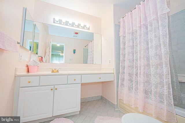 44186 SHADY GLEN TER, Ashburn, VA 20147