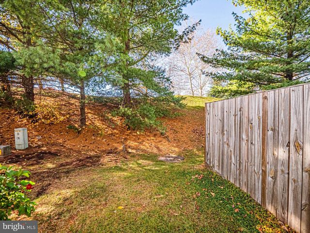 44186 SHADY GLEN TER, Ashburn, VA 20147